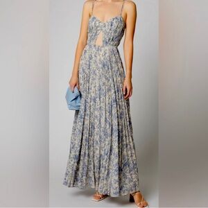 Chiffon Maxi Dress with cut-out at the front. Excellent Condition!